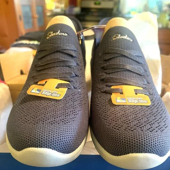 SKECHERS Hands-Free Slip-ins NEW in Box - Navy w/light gray outsole - Size 8 Med - Picture 4 of 16